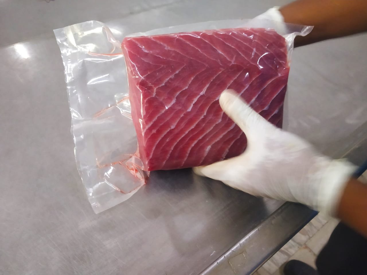 Tuna Full Fish Chunk